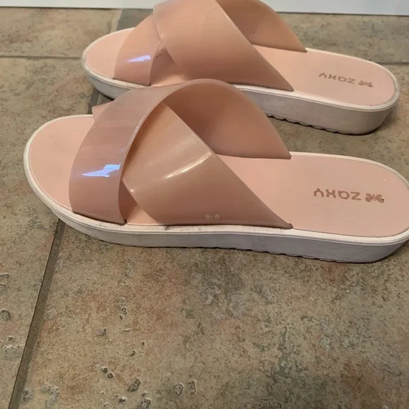 Sandals - Picture 2 of 4